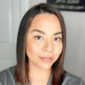 Meet your Posher, Leticia